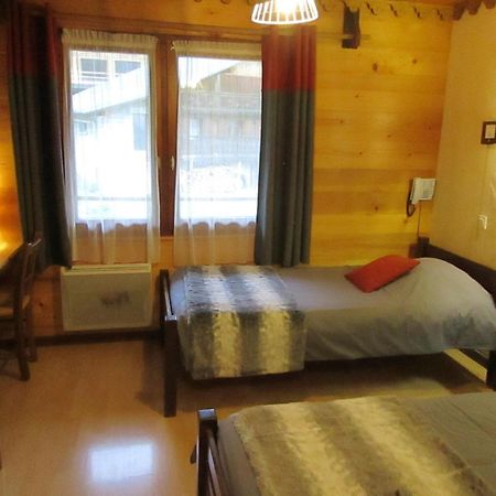 Hotel Le Ferraillon Abondance Bagian luar foto