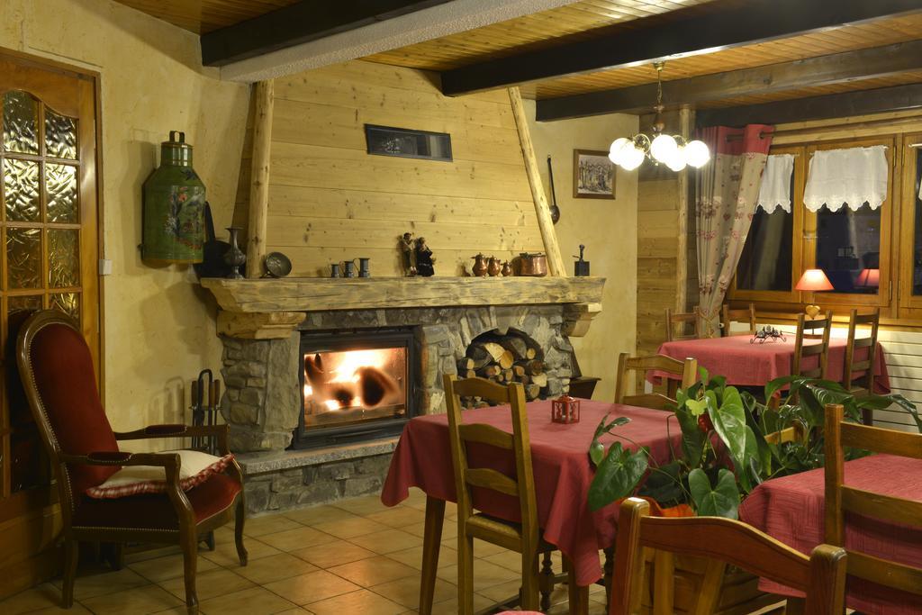 Hotel Le Ferraillon Abondance Bagian luar foto