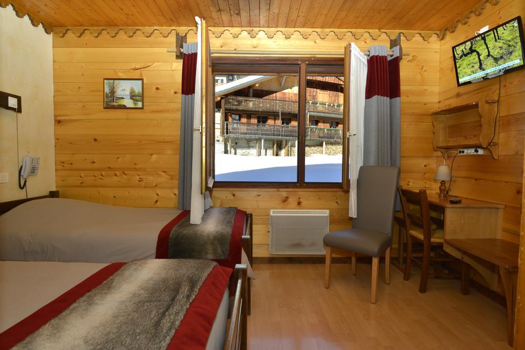 Hotel Le Ferraillon Abondance Bagian luar foto