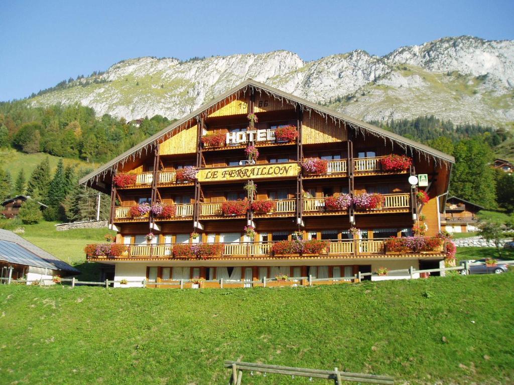 Hotel Le Ferraillon Abondance Bagian luar foto