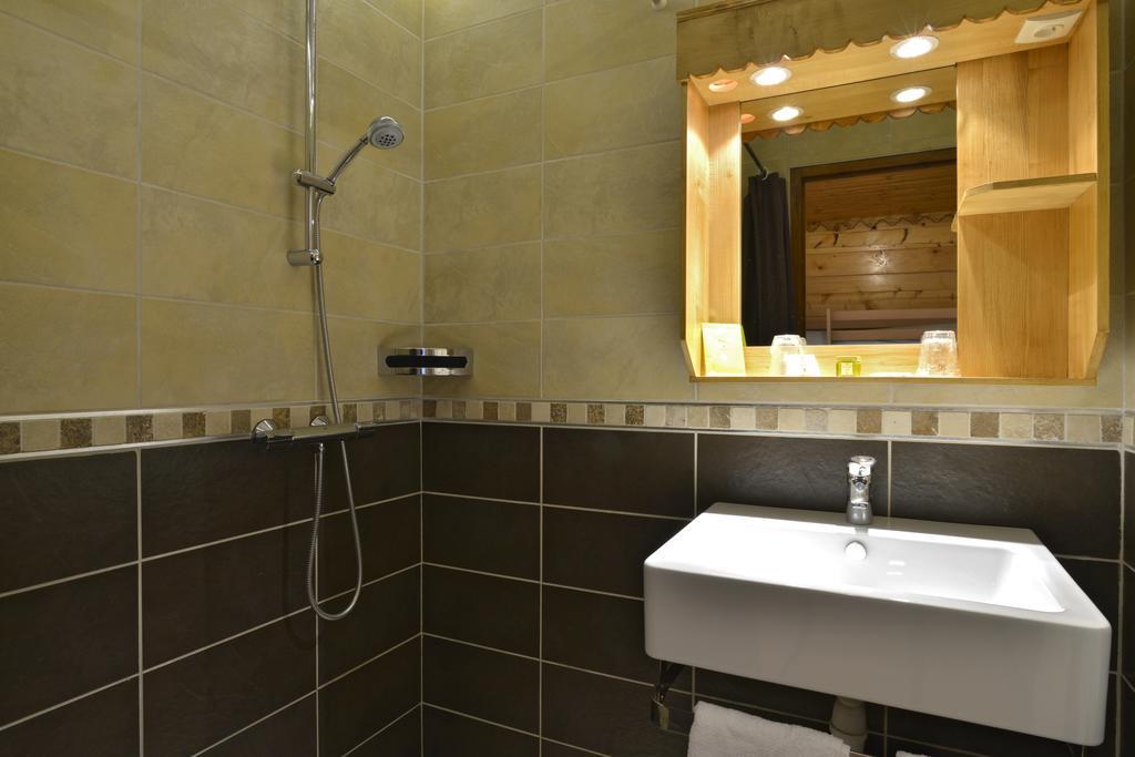 Hotel Le Ferraillon Abondance Bagian luar foto